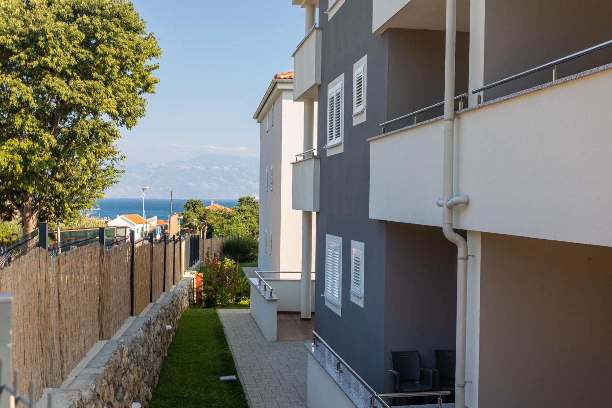 Crnekovic Tomislava 8a Apartment