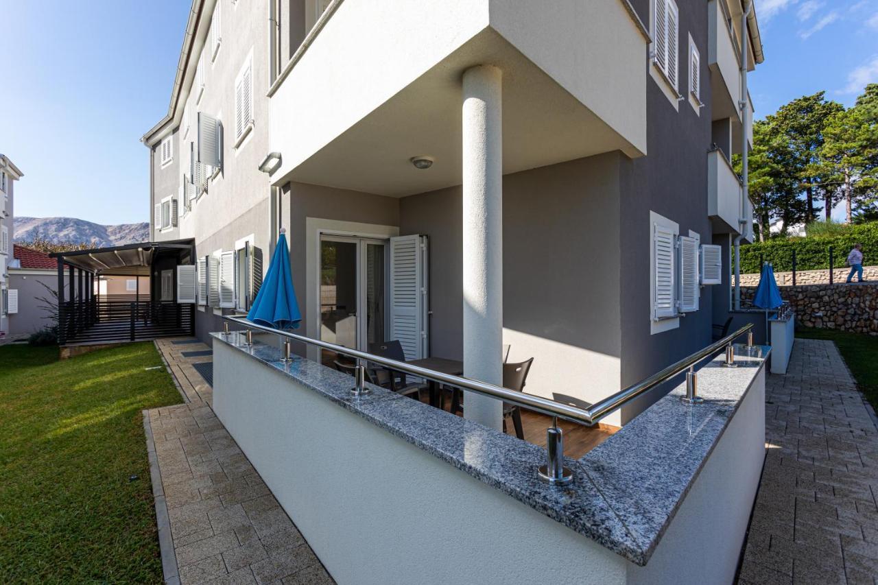 Crnekovic Tomislava 8a * Baška