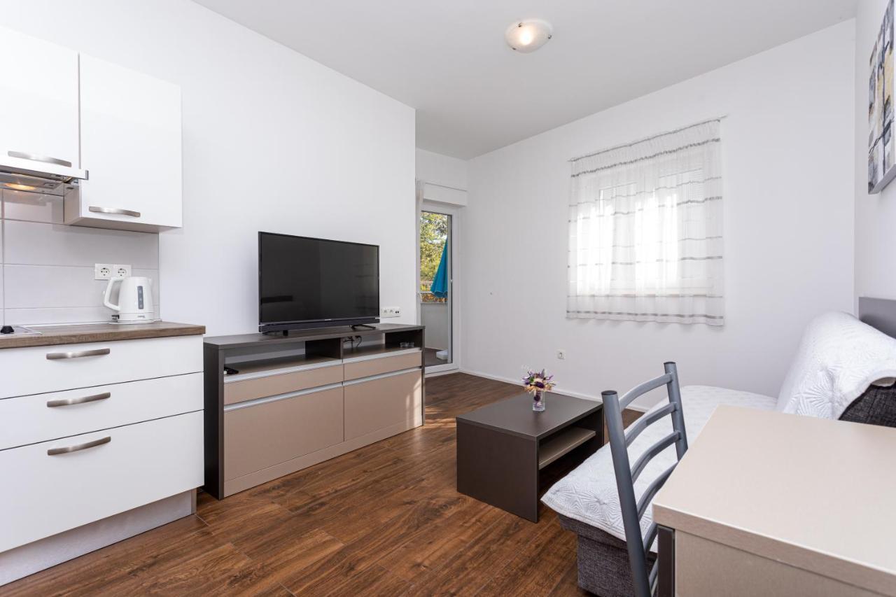 Apartment Crnekovic Tomislava 8a