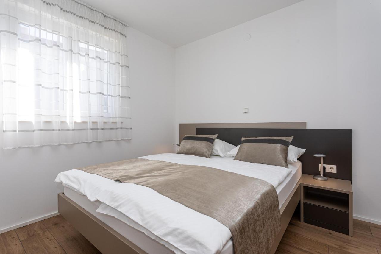 Apartment Crnekovic Tomislava 8a