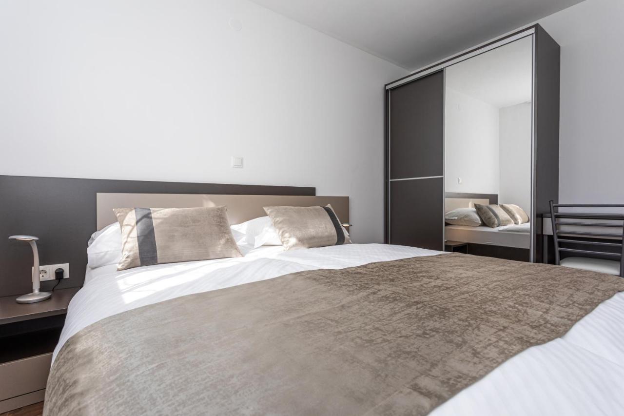 Crnekovic Tomislava 8a Apartment *