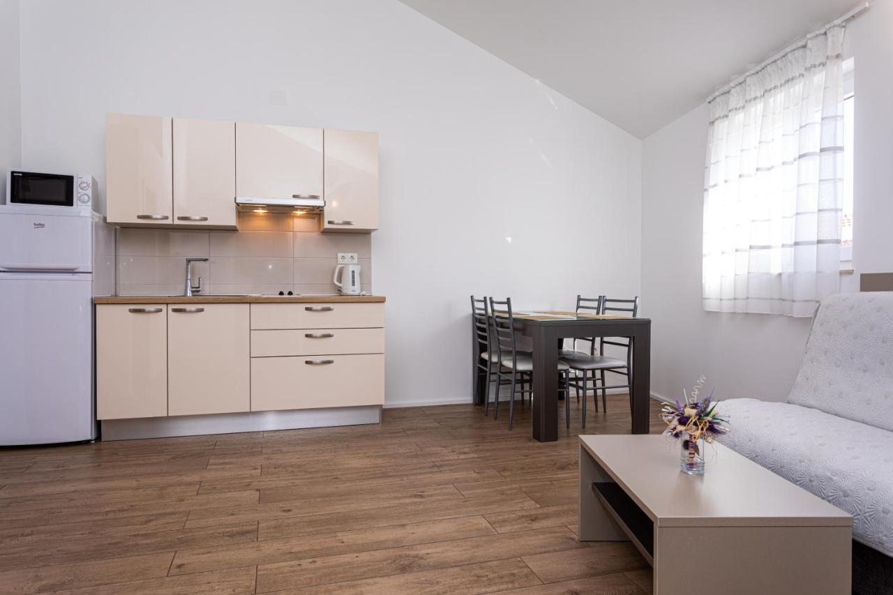 Apartment Crnekovic Tomislava 8a