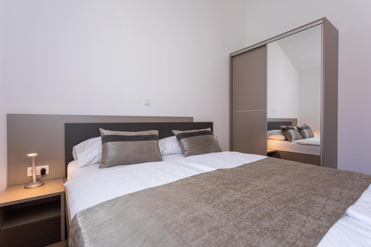 Crnekovic Tomislava 8a Apartment