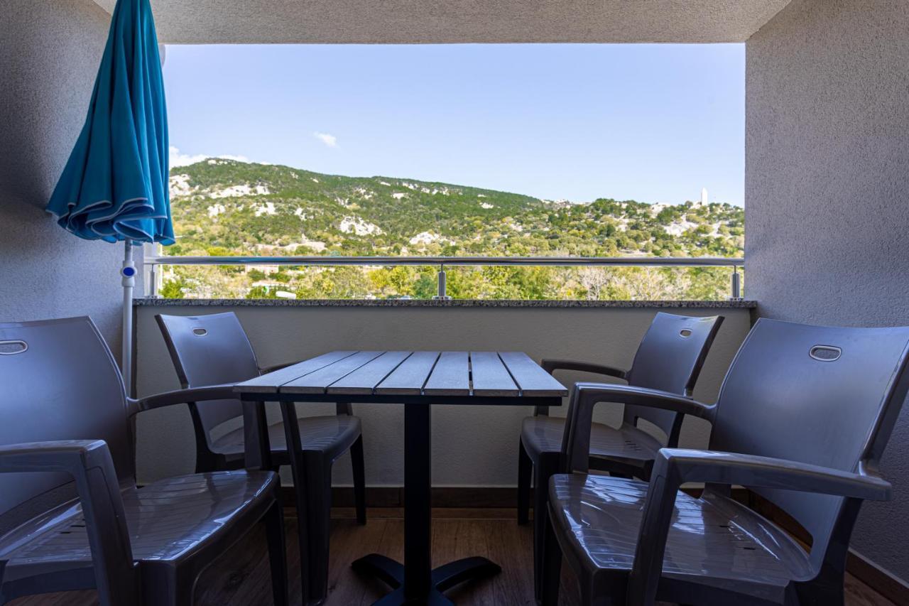Apartment Crnekovic Tomislava 8a *