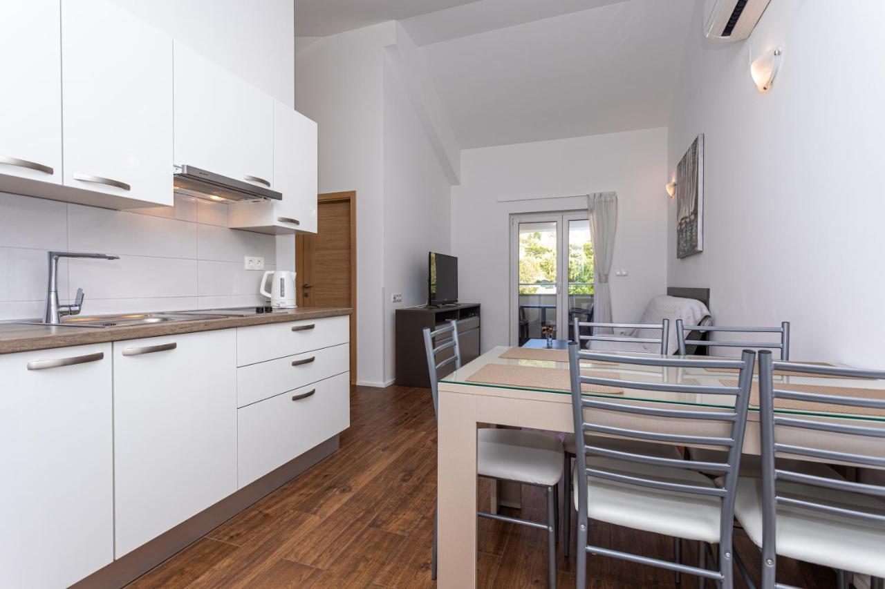 Crnekovic Tomislava 8a Apartment *