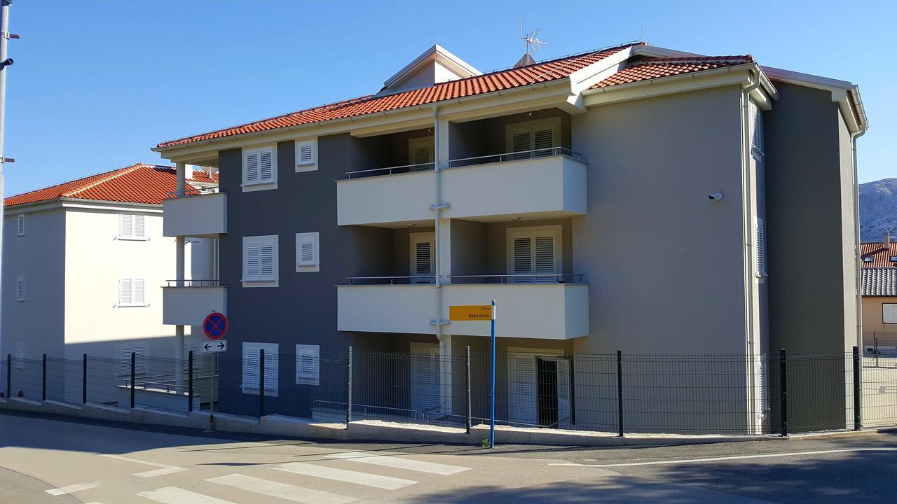 Apartment Crnekovic Tomislava 8a