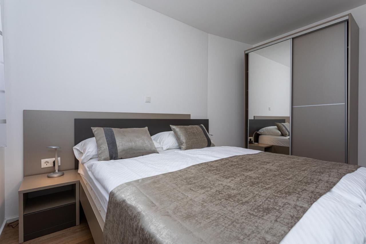 Apartment Crnekovic Tomislava 8a