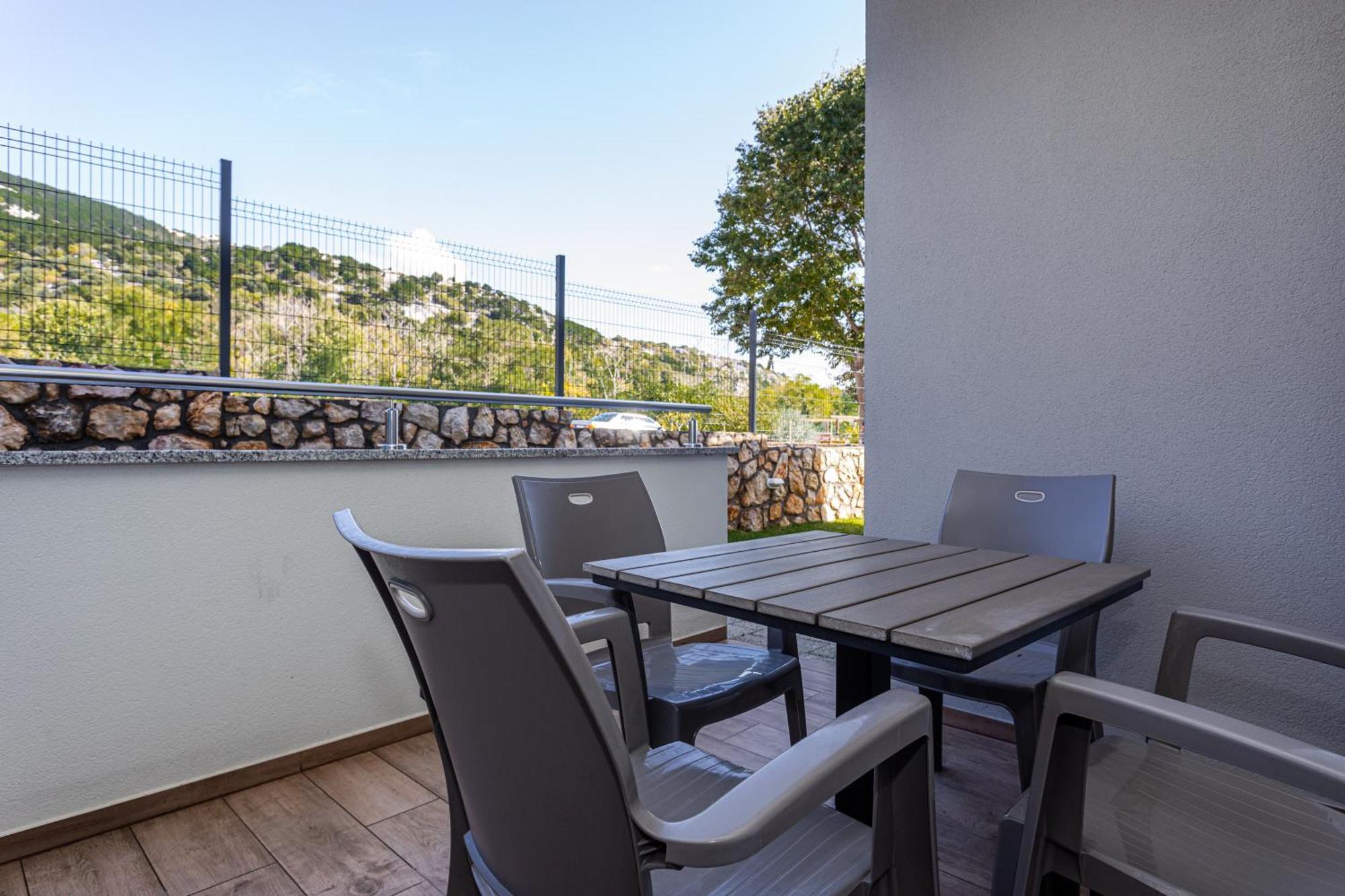Apartment Crnekovic Tomislava 8a *