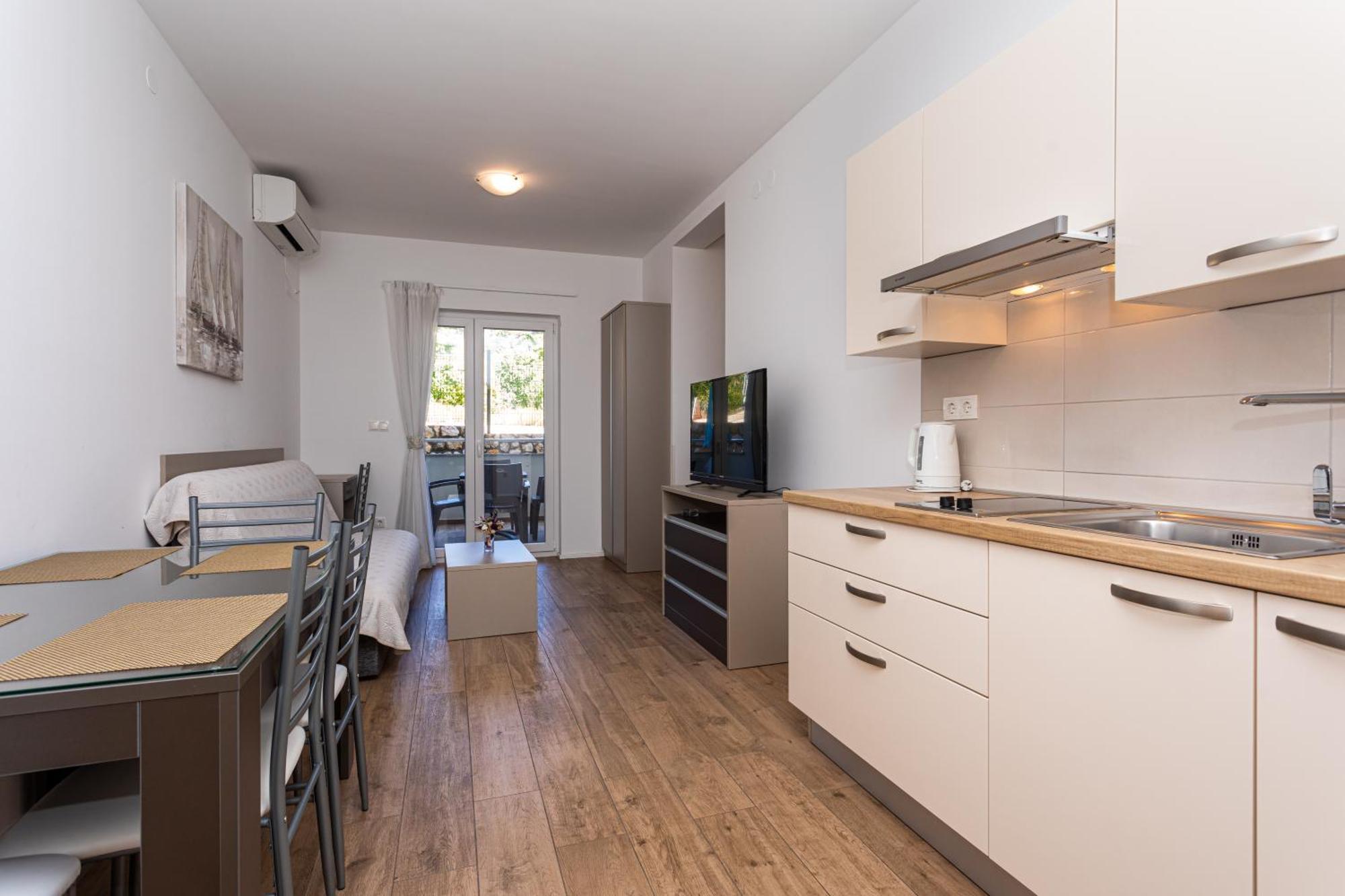 Apartment Crnekovic Tomislava 8a Baska (Krk)